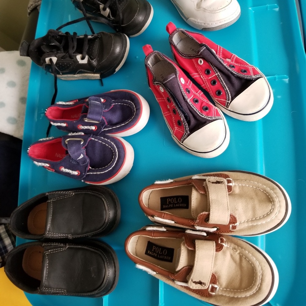 BOYS SHOE LOT OF 6 SIZE 9C